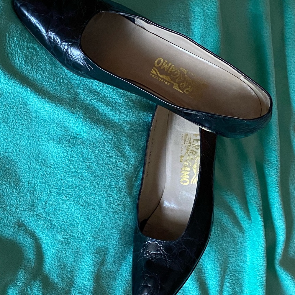 Ferragamo shoes 9 1/2 black.